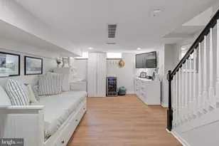 2050 St Albans St, Philadelphia, PA 19146 - Photo 22