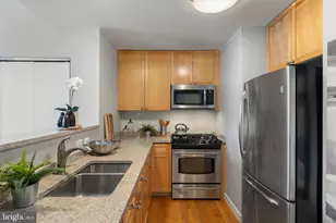 1900 Hamilton St, Philadelphia, PA 19130 - Photo 8