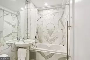 220 W Rittenhouse Square, Philadelphia, PA 19103 - Photo 28