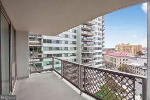 2401 Pennsylvania Ave, Philadelphia, PA 19130 - Photo 24