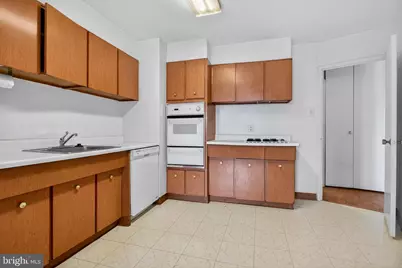 2401 Pennsylvania Avenue #10B22, Philadelphia, PA 19130 - Photo 14