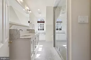 8219 St Martins Ln, Philadelphia, PA 19118 - Photo 22