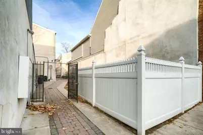 525 Fitzwater #3, Philadelphia, PA 19147 - Photo 16