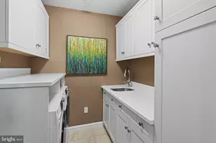 227 S 6th St, Philadelphia, PA 19106 - Photo 24