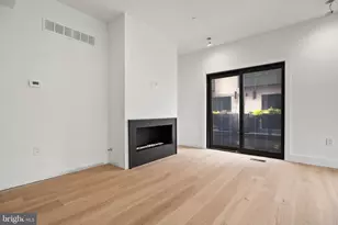 706 Latona St, Philadelphia, PA 19147 - Photo 4