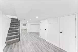 1915 S Woodstock St, Philadelphia, PA 19145 - Photo 24