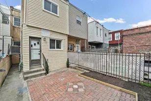 1915 S Woodstock St, Philadelphia, PA 19145 - Photo 12