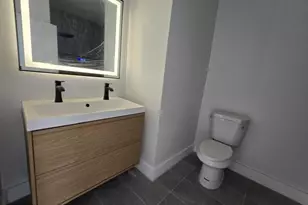 1557 N 29th St, Philadelphia, PA 19121 - Photo 12