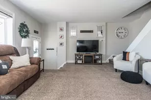 12718 Kenny Rd, Philadelphia, PA 19154 - Photo 8