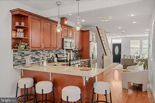 2051 Morris St, Philadelphia, PA 19145 - Photo 12