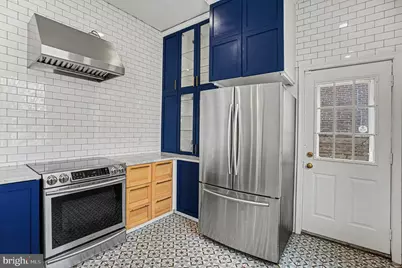 894 N 25th Street, Philadelphia, PA 19130 - Photo 6