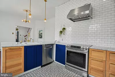 894 N 25th Street, Philadelphia, PA 19130 - Photo 6
