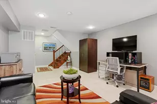 2114 Montrose St, Philadelphia, PA 19146 - Photo 32