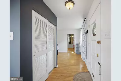 585 Wigard Avenue, Philadelphia, PA 19128 - Photo 8