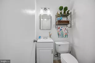 585 Wigard Ave, Philadelphia, PA 19128 - Photo 14