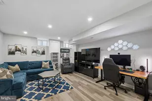 851 N Ringgold St, Philadelphia, PA 19130 - Photo 22