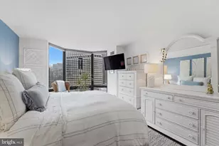 2020 Walnut St, Philadelphia, PA 19103 - Photo 18