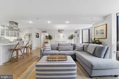 2020 Walnut Street #14CD, Philadelphia, PA 19103 - Photo 4