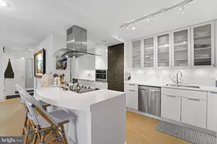 2020 Walnut St, Philadelphia, PA 19103 - Photo 10