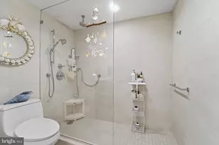 2020 Walnut St, Philadelphia, PA 19103 - Photo 24