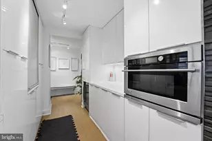 2020 Walnut St, Philadelphia, PA 19103 - Photo 14