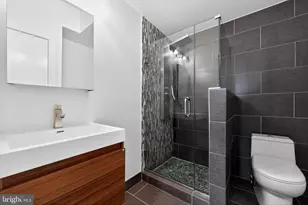 1114 Bainbridge St, Philadelphia, PA 19147 - Photo 18