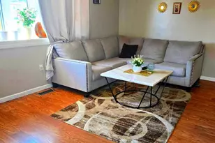 8008 Crispin St, Philadelphia, PA 19136 - Photo 6