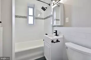 4247 Locust St, Philadelphia, PA 19104 - Photo 32