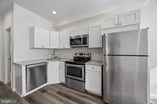 2018 N Cleveland St, Philadelphia, PA 19121 - Photo 4