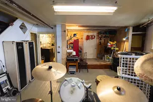 5701 Wyndale Ave, Philadelphia, PA 19131 - Photo 18