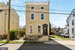 439 Lemonte St, Philadelphia, PA 19128 - Photo 2