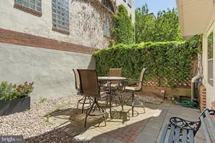2329 Locust St, Philadelphia, PA 19103 - Photo 6
