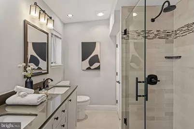 2329 Locust Street, Philadelphia, PA 19103 - Photo 26