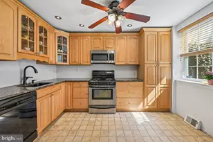 335-337R Poplar St, Philadelphia, PA 19123 - Photo 10