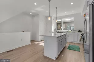 3000 Schirra Ln, Philadelphia, PA 19125 - Photo 4