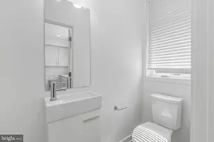 3000 Schirra Ln, Philadelphia, PA 19125 - Photo 8