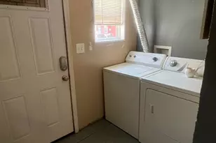 186 W Thelma St, Philadelphia, PA 19140 - Photo 2