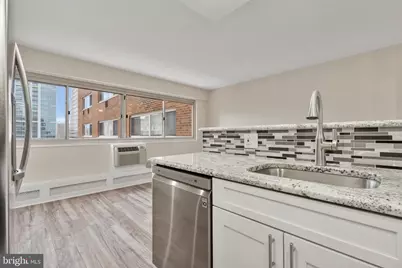 2101 Chestnut Street #1026, Philadelphia, PA 19103 - Photo 4