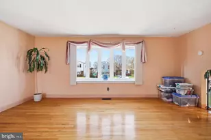 1119 Kent Ln, Philadelphia, PA 19115 - Photo 8