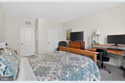 700 Commodore Court #2705, Philadelphia, PA 19146 - Photo 16