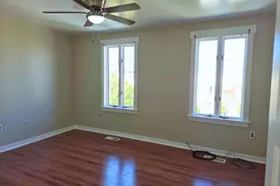 8044 Mars Pl, Philadelphia, PA 19153 - Photo 4