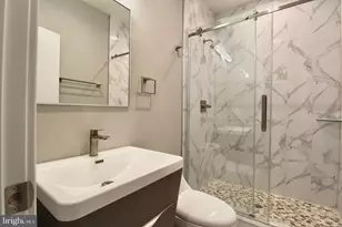 1642 Cambridge St, Philadelphia, PA 19130 - Photo 22