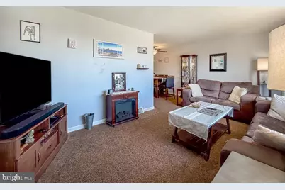 8585 Benton Avenue, Philadelphia, PA 19152 - Photo 4