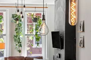 880 N Bucknell St, Philadelphia, PA 19130 - Photo 16