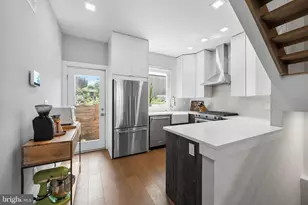 2015 Tulip St, Philadelphia, PA 19125 - Photo 10