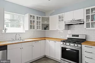 944 Tree St, Philadelphia, PA 19148 - Photo 8