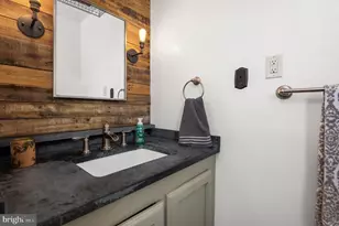 8015 Walker St, Philadelphia, PA 19136 - Photo 10