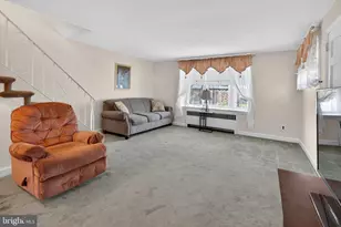 2006 Vista St, Philadelphia, PA 19152 - Photo 4