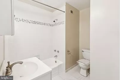 135 S 19th Street #1205, Philadelphia, PA 19103 - Photo 8