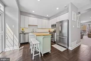 305 Sage Ln, Philadelphia, PA 19128 - Photo 10